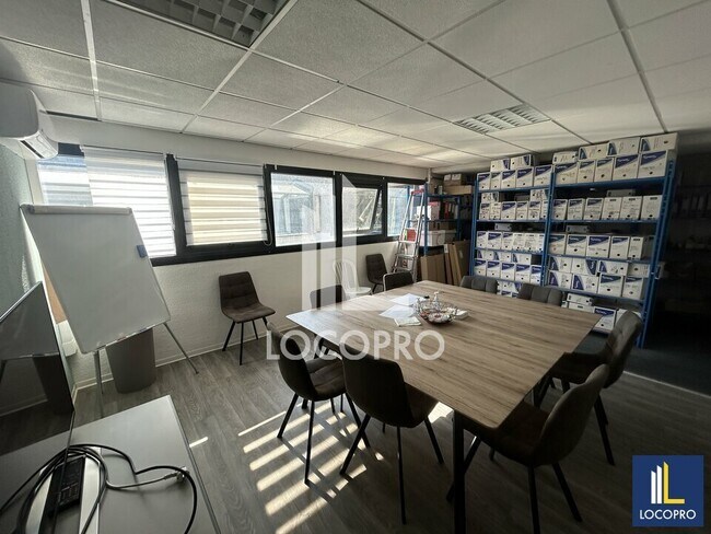 Plus de détails pour Bureau à vendre