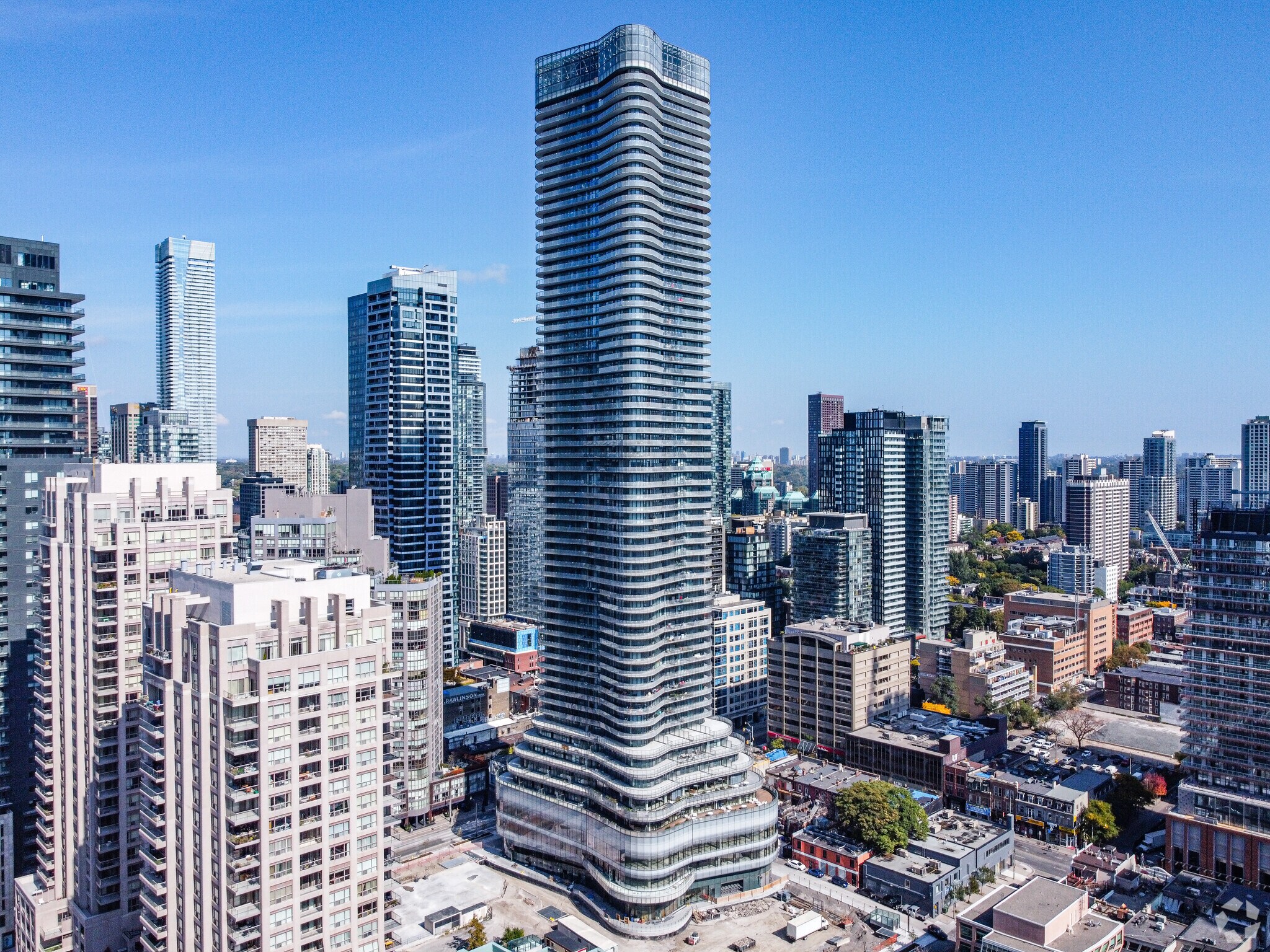 11 Wellesley Av, Toronto, ON à vendre Photo principale– Image 1 sur 24