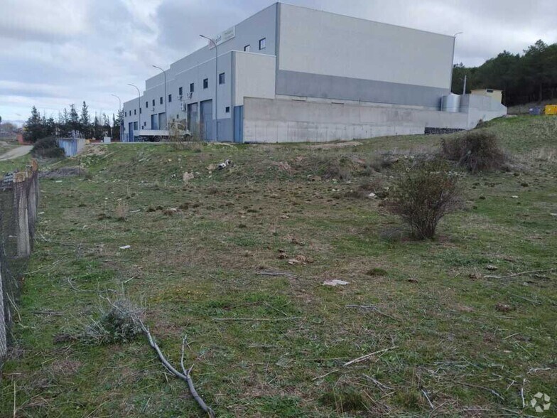Terrain dans El Molar, Madrid à vendre - Photo de l’immeuble – Image 3 sur 11
