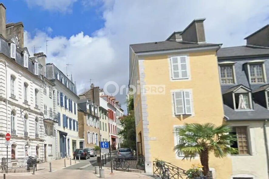 Local commercial dans Pau à louer - Photo de l’immeuble – Image 1 sur 8