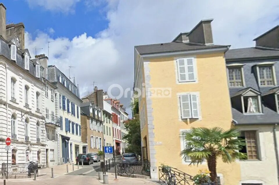 Local commercial dans Pau à louer Photo de l’immeuble– Image 1 sur 9