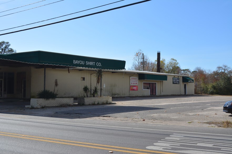 14060 S Wintzell Ave, Bayou La Batre, AL à louer - Photo de l’immeuble – Image 2 sur 4