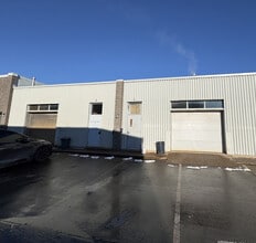 475 Edward Ave, Richmond Hill, ON à louer Photo de l’immeuble– Image 1 sur 9