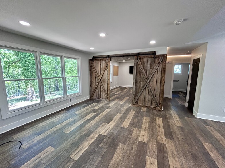 2770 Airport Dr, Ball Ground, GA à louer - Photo de l’immeuble – Image 3 sur 62