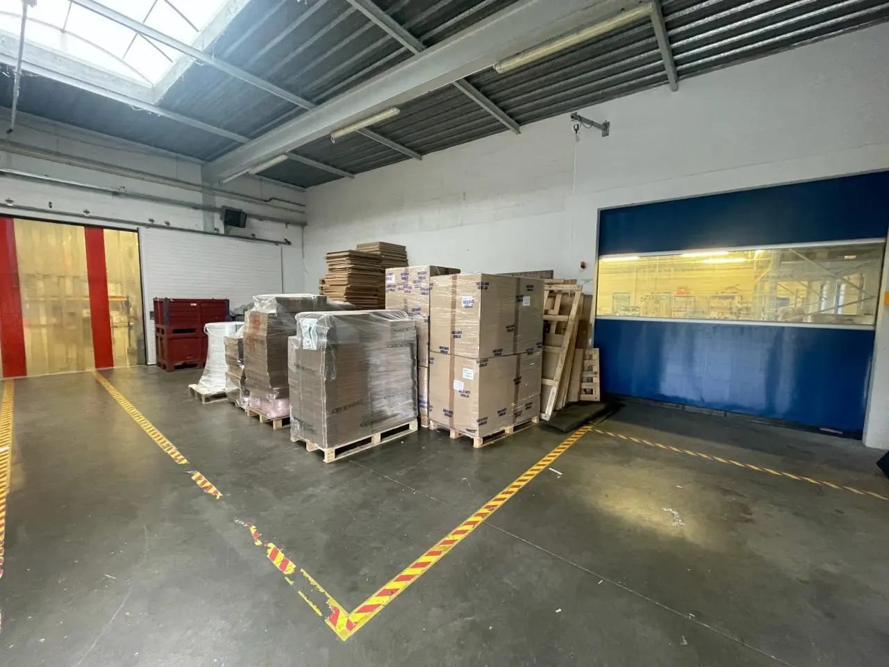 Local d’activités dans Cheptainville à louer Photo de l’immeuble– Image 1 sur 11