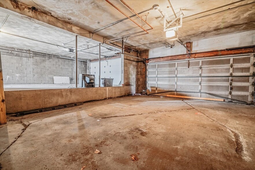 723 Braddock Ave, Braddock, PA à vendre - Photo intérieure – Image 3 sur 94