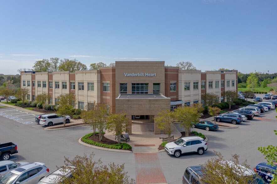 1370 Gateway Blvd, Murfreesboro, TN à louer - Photo principale – Image 1 sur 9