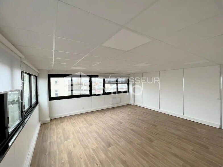 Bureau dans Antony à louer - Photo de l’immeuble – Image 3 sur 8