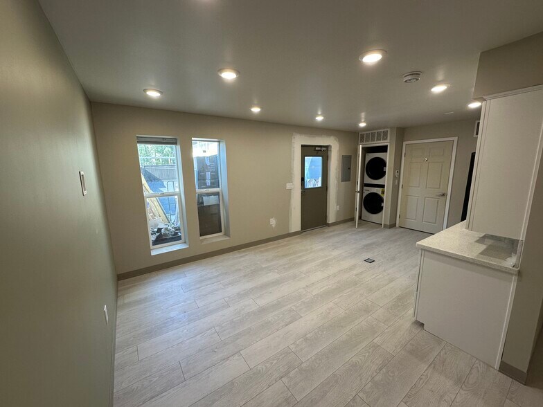 1214 F St, Sacramento, CA à louer - Photo de l’immeuble – Image 2 sur 15