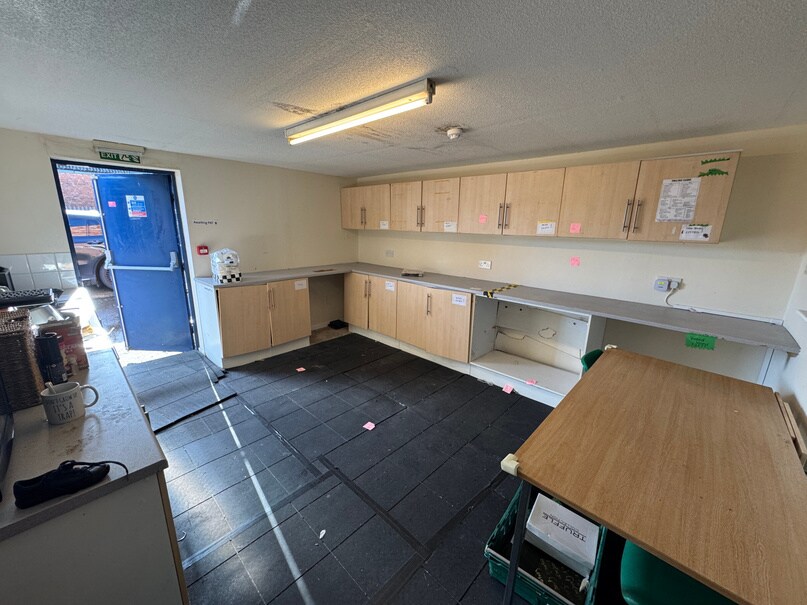 421 Hessle Rd, Hull à louer Photo de l’immeuble– Image 1 sur 3