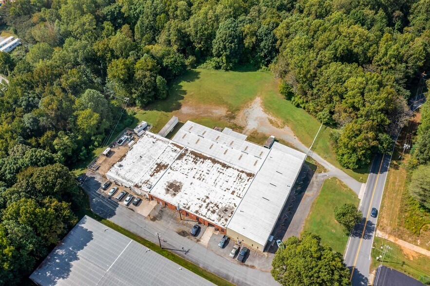 2517 Allen Rd S, Charlotte, NC à louer - Photo de l’immeuble – Image 2 sur 26
