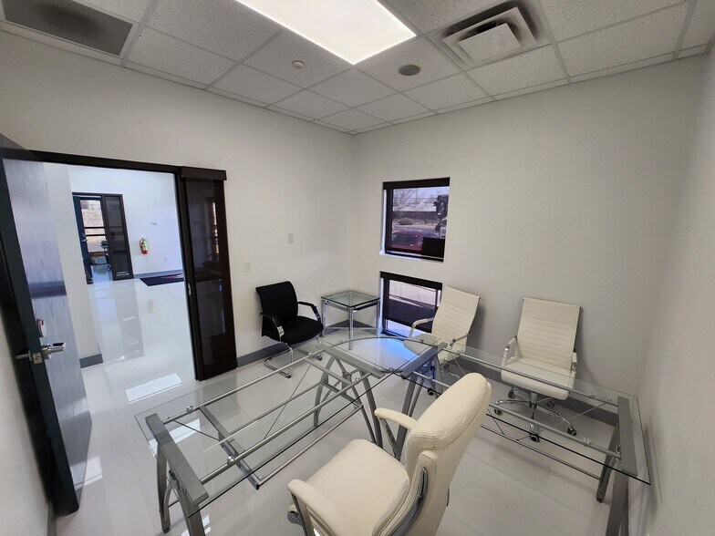 509 Giles Rd, El Paso, TX à louer - Photo de l’immeuble – Image 2 sur 16