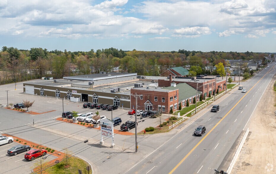 19-23 S Broadway, Salem, NH à louer - Photo de l’immeuble – Image 2 sur 8