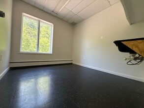 25701 N Lakeland Blvd, Cleveland, OH à vendre Photo intérieure– Image 2 sur 2