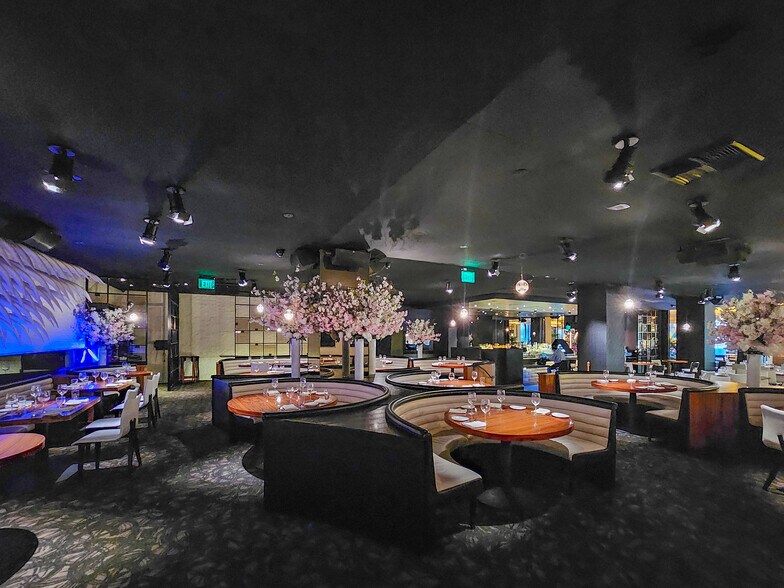 930 Hilgard Ave, Los Angeles, CA à louer - Photo de l’immeuble – Image 2 sur 9