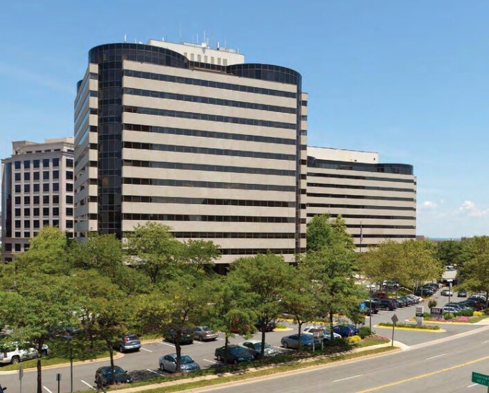 8200 Greensboro Dr, McLean, VA à louer - Photo de l’immeuble – Image 1 sur 15
