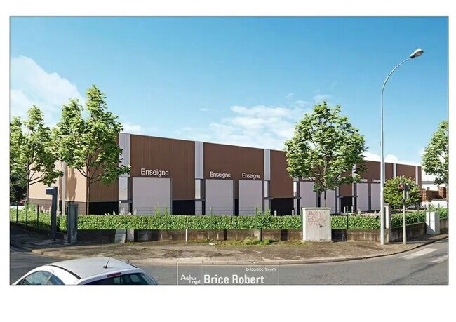 Plus de détails pour Local d’activités à vendre