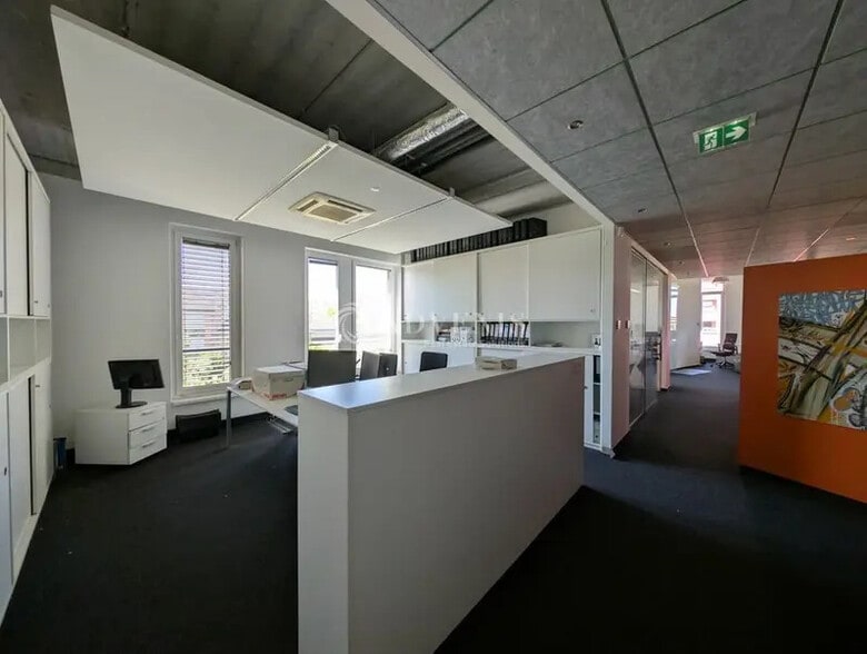 Bureau dans Strasbourg à louer - Photo intérieure – Image 2 sur 9