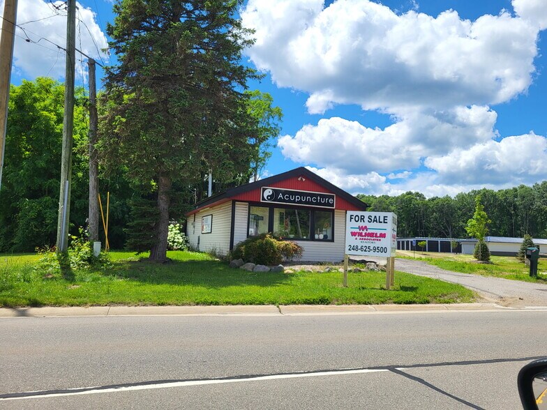 9421 Dixie Hwy, Springfield Township, MI à vendre - Photo de l’immeuble – Image 2 sur 10
