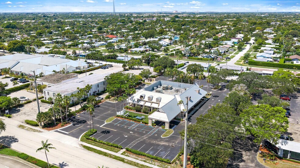 661 US Highway 1, North Palm Beach, FL à vendre - Photo de l’immeuble – Image 2 sur 22