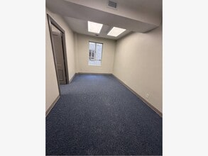 121 S Broadway Ave, Tyler, TX à louer Photo intérieure– Image 1 sur 2