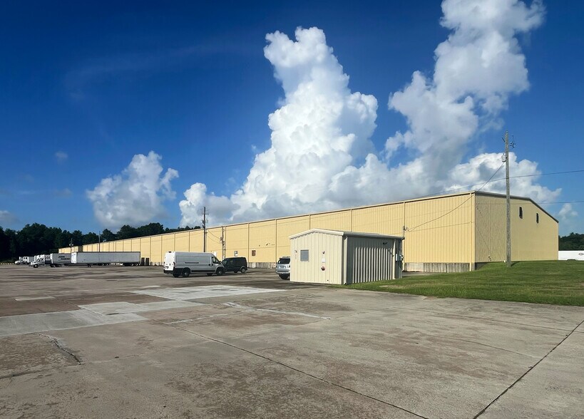 5155 Mobile South St, Mobile, AL à louer - Photo de l’immeuble – Image 3 sur 8