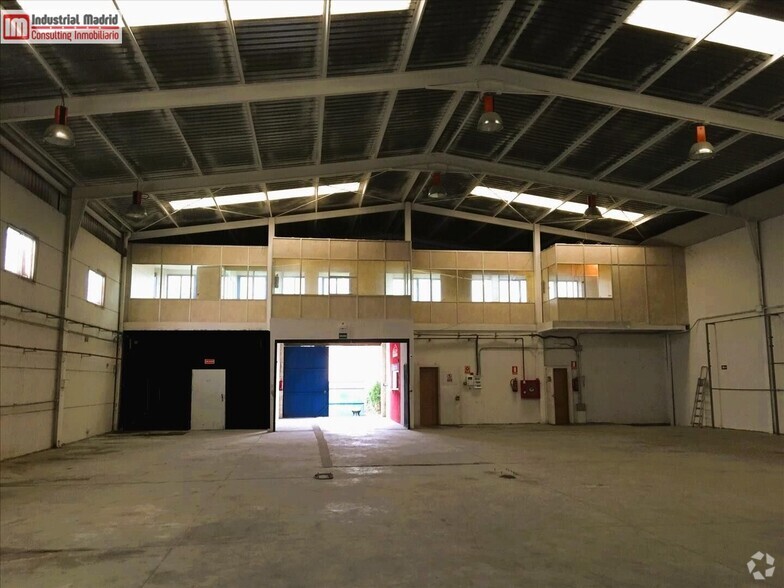 Industriel/Logistique dans El Álamo, Madrid à vendre - Photo de l’immeuble – Image 3 sur 12