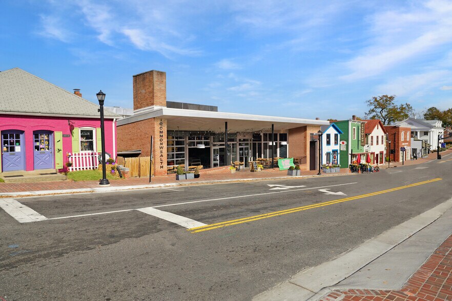 10426 Main St, Fairfax, VA à vendre - Photo de l’immeuble – Image 2 sur 35