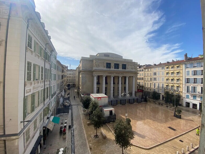 Bureau dans Marseille à louer - Photo de l’immeuble – Image 3 sur 7