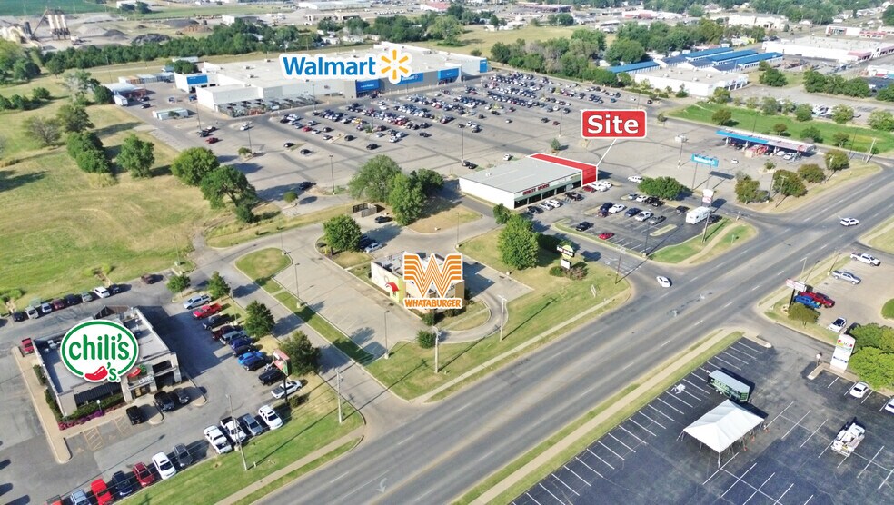 901 E Prospect Ave, Ponca City, OK à louer - Photo de l’immeuble – Image 1 sur 2