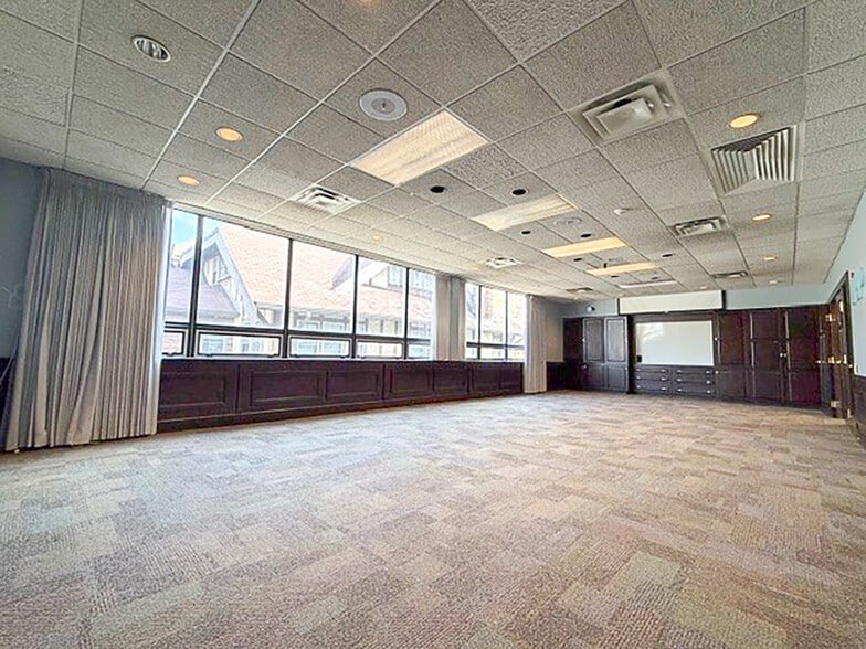 3550 N Washington Blvd, Indianapolis, IN à louer - Photo de l’immeuble – Image 2 sur 5