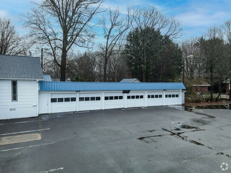 127 W Statesville Ave, Mooresville, NC à vendre - Photo de l’immeuble – Image 2 sur 18