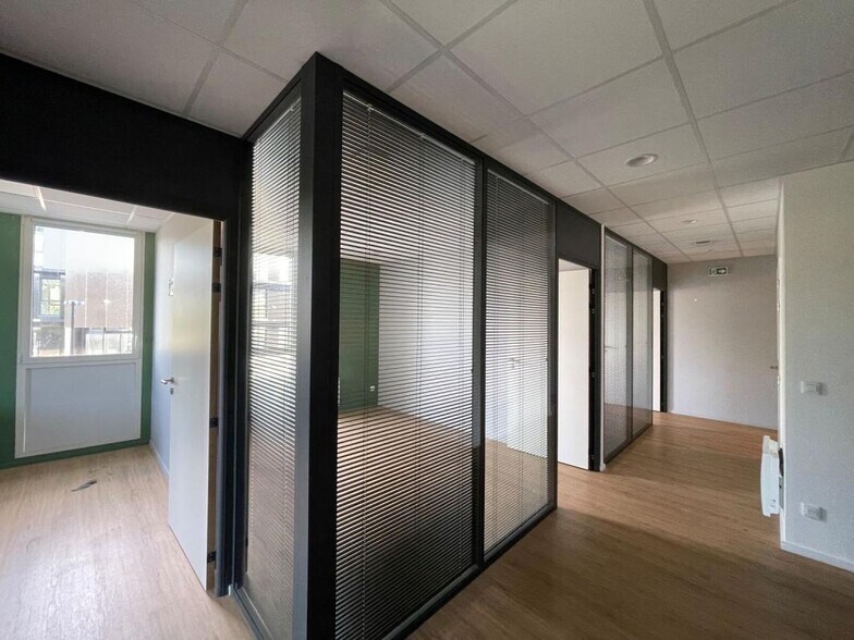 Bureau dans Vannes à vendre - Photo intérieure – Image 2 sur 6