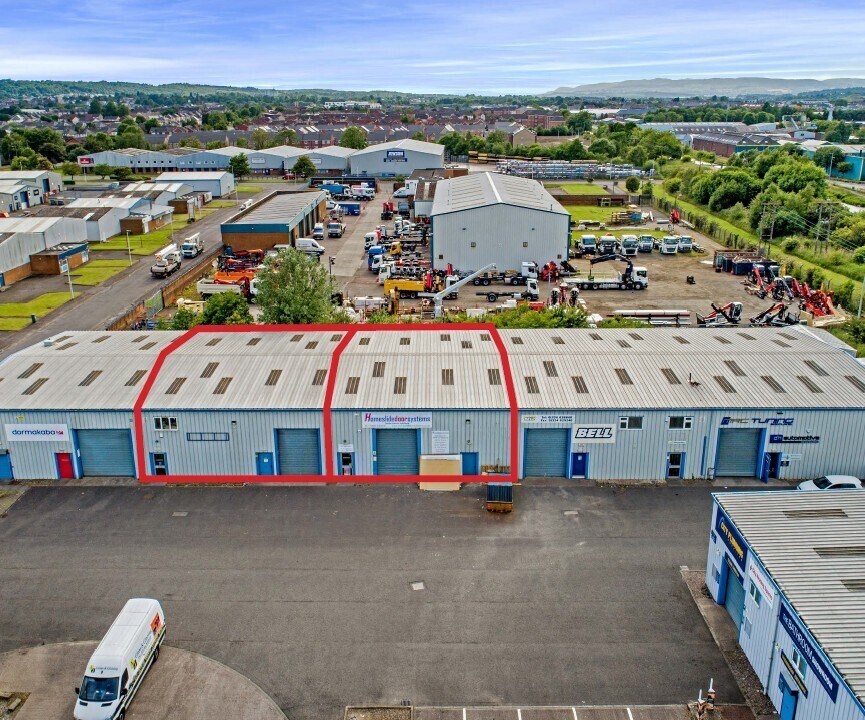 1-9 Almond Rd, Falkirk à louer Photo principale– Image 1 sur 3