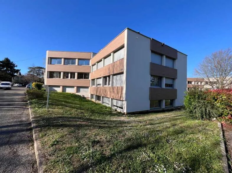 Bureau dans Tassin-la-Demi-Lune à vendre - Photo de l’immeuble – Image 2 sur 14
