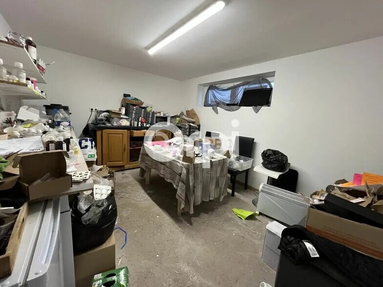 Industriel/Logistique dans Mansac à louer - Photo de l’immeuble – Image 3 sur 6