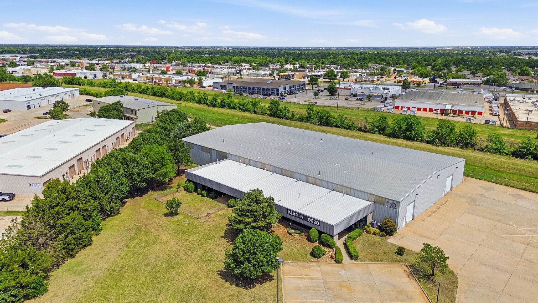6625 W Wilshire Blvd, Oklahoma City, OK à louer Photo principale– Image 1 sur 12