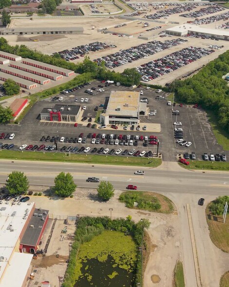 5155 W Pike Plaza Rd, Indianapolis, IN à vendre - Vidéo sur l’annonce professionnelle – Image 2 sur 6
