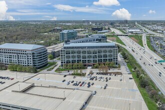 3025 Highland Pky, Downers Grove, IL - VUE AÉRIENNE  vue de carte - Image1