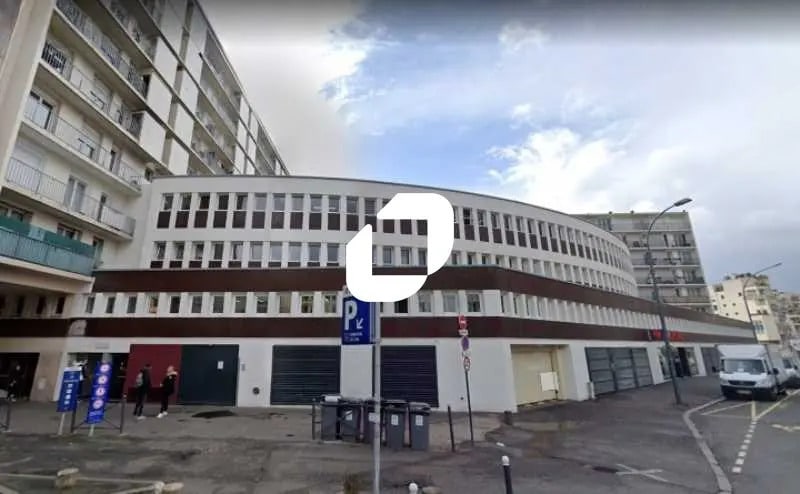 Bureau dans Issy-les-Moulineaux à vendre - Photo de l’immeuble – Image 1 sur 12