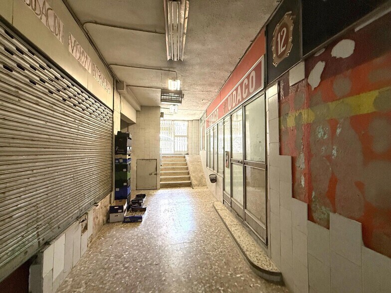 Immeuble residentiel dans Madrid, Madrid à vendre - Photo de l’immeuble – Image 1 sur 6
