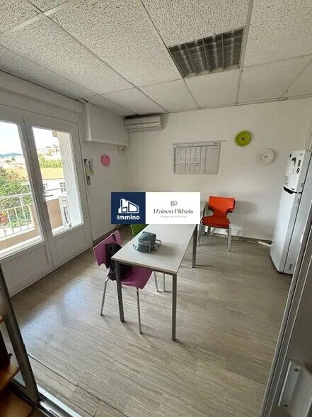 Bureau dans Hyères à vendre - Photo de l’immeuble – Image 2 sur 5
