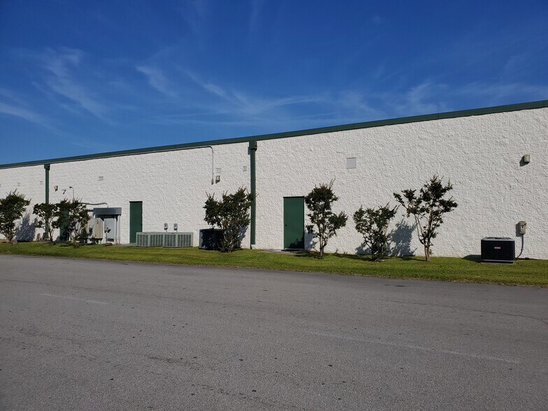 110 Branchwood Dr, Jacksonville, NC à louer - Photo de l’immeuble – Image 3 sur 4