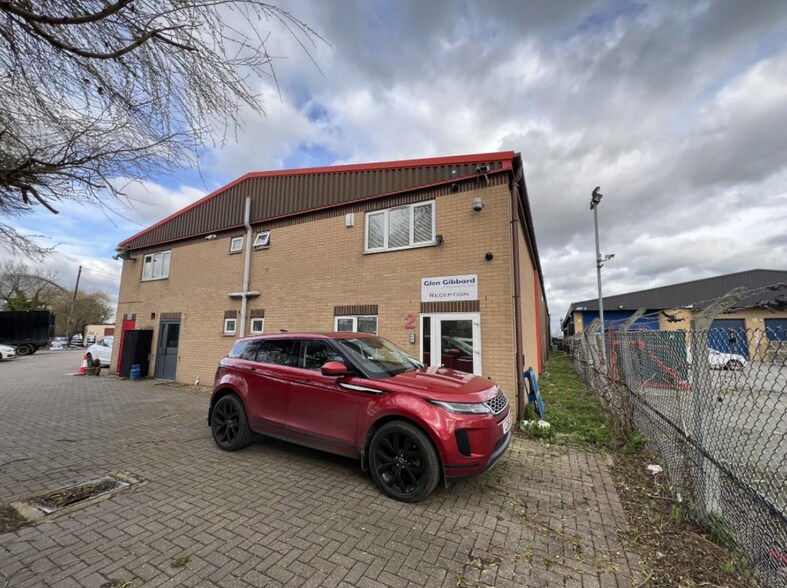 Ferry Ln, Rainham à louer - Photo de l’immeuble – Image 1 sur 1