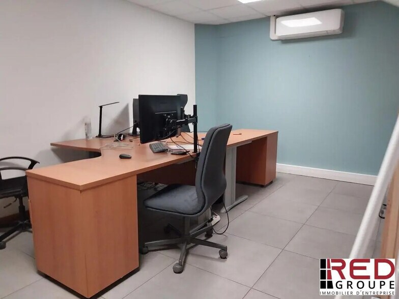 Industriel/Logistique dans Les Pennes-Mirabeau à louer - Photo de l’immeuble – Image 3 sur 13