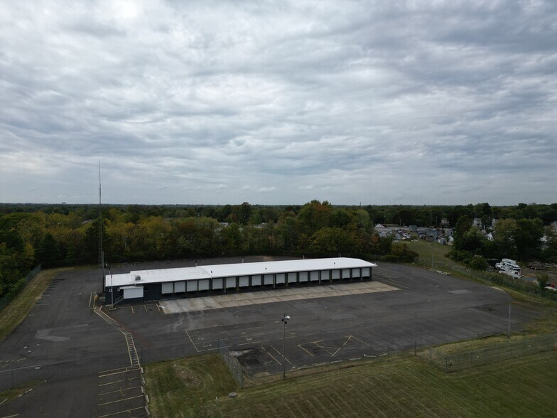 750 County Line Rd, Colmar, PA à vendre - Photo de l’immeuble – Image 2 sur 13