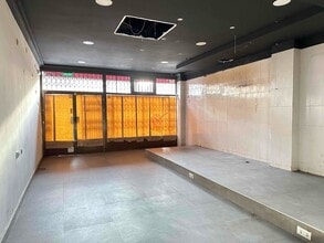 Local commercial dans Cuenca, Cuenca à louer Plan d’étage– Image 1 sur 10
