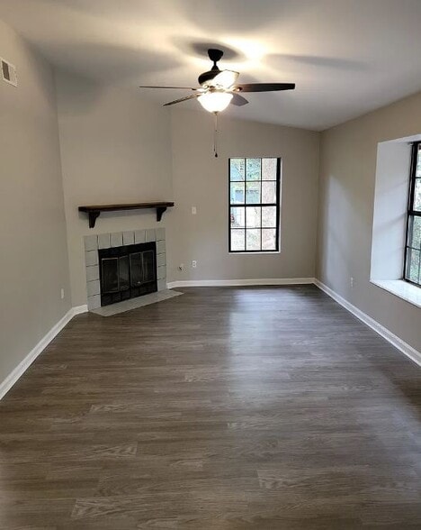 2441 Wren Hollow Dr, Tallahassee, FL à vendre - Photo intérieure – Image 3 sur 12
