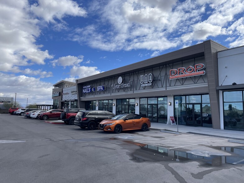 5025 Blue Diamond Rd, Las Vegas, NV à louer - Photo de l’immeuble – Image 1 sur 10