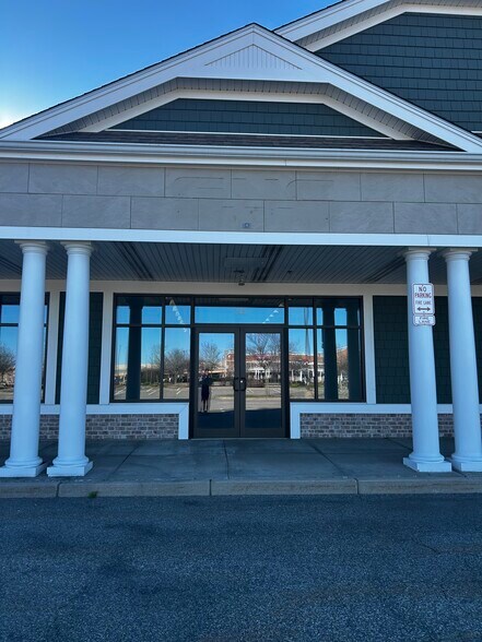 727-737 Centre of New England Blvd, Coventry, RI à louer - Photo de l’immeuble – Image 2 sur 7